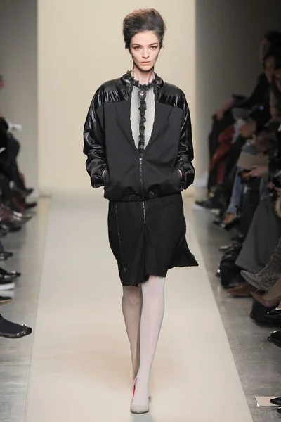 Look 15